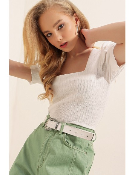 Blouse à encolure carré MT Clothes