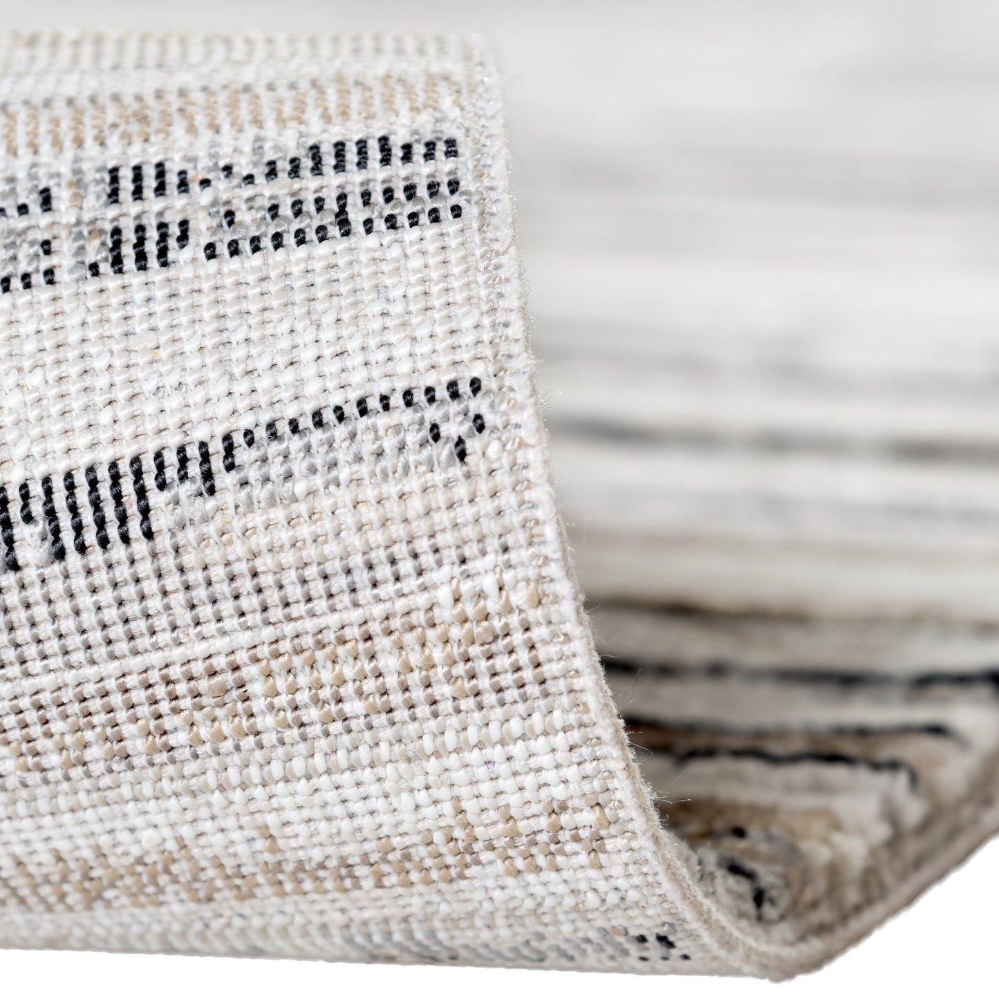 Tapis moderne beige et taupe à motif graphique