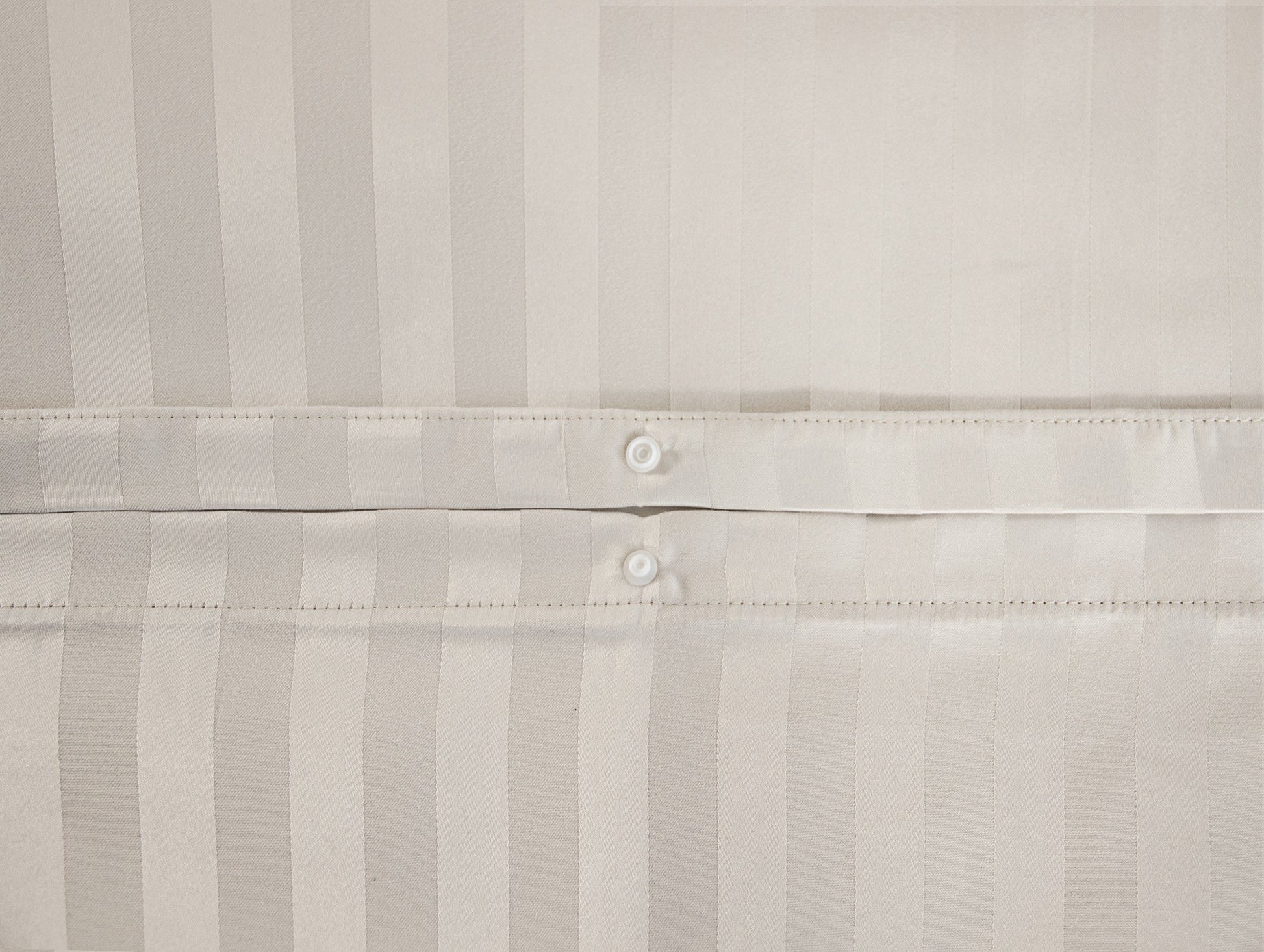 Parure de Lit Satin en Microfibre - Rayures Tissées