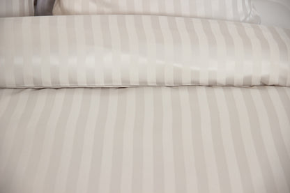 Parure de Lit Satin en Microfibre - Rayures Tissées - Beige