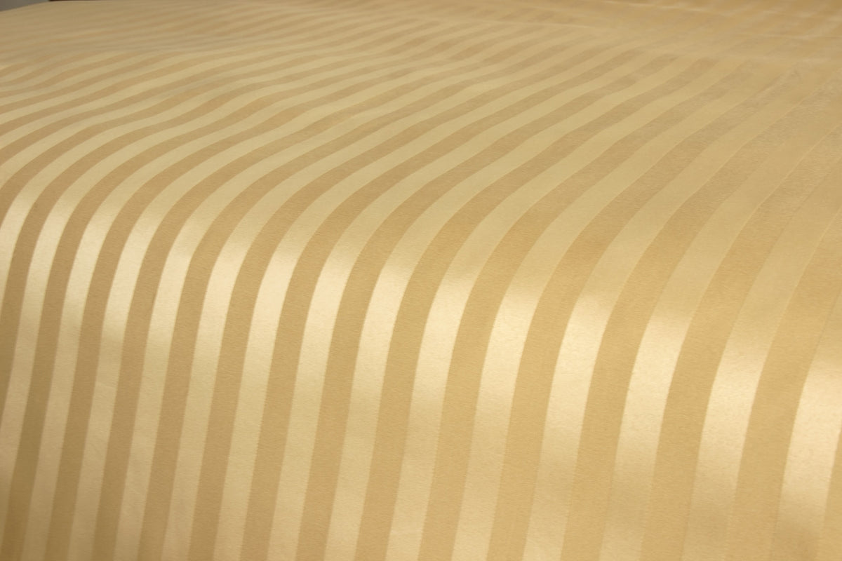 Parure de Lit Satin en Microfibre - Rayures Tissées - Jaune