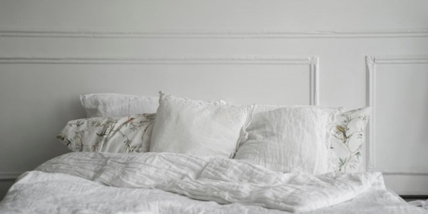 Housse de couette uni : les couleurs et matières idéales pour un hiver cocooning